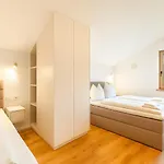 アパート Mit Sauna I Balkon Und Bergblick リーデン